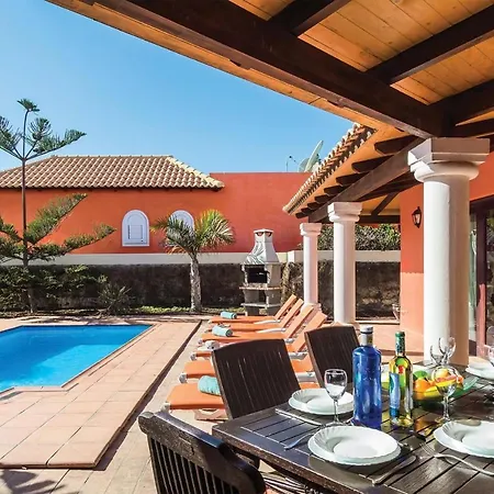 Sleeps 6 Wifi Corralejo